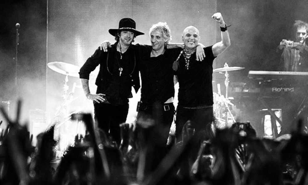 20070609 ME VERÁS VOLVER A diez años de su separación la banda de rock Soda Stereo anuncia que vuelve a reunirse en la gira Me verás volver en la que ofreció seis recitales en el estadio Monumental de River Plate