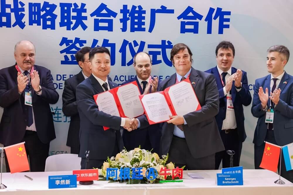 De la mano del “Amazon” chino, la carne argentina va por más exportaciones al gigante asiático 2 Firma convenio IPCVA JD.com 1