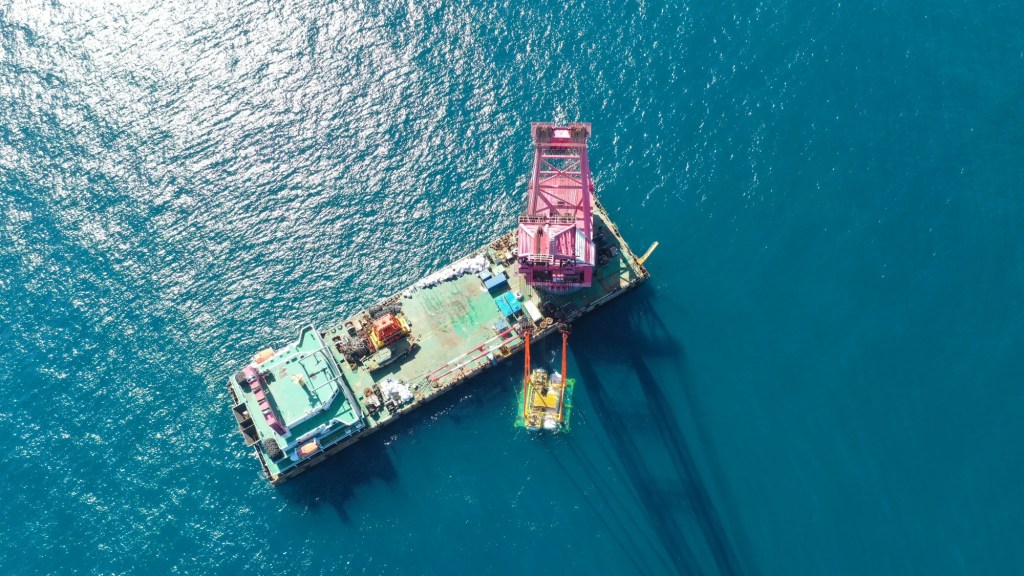China prueba enfriar sus centros de datos en las profundidades del mar
